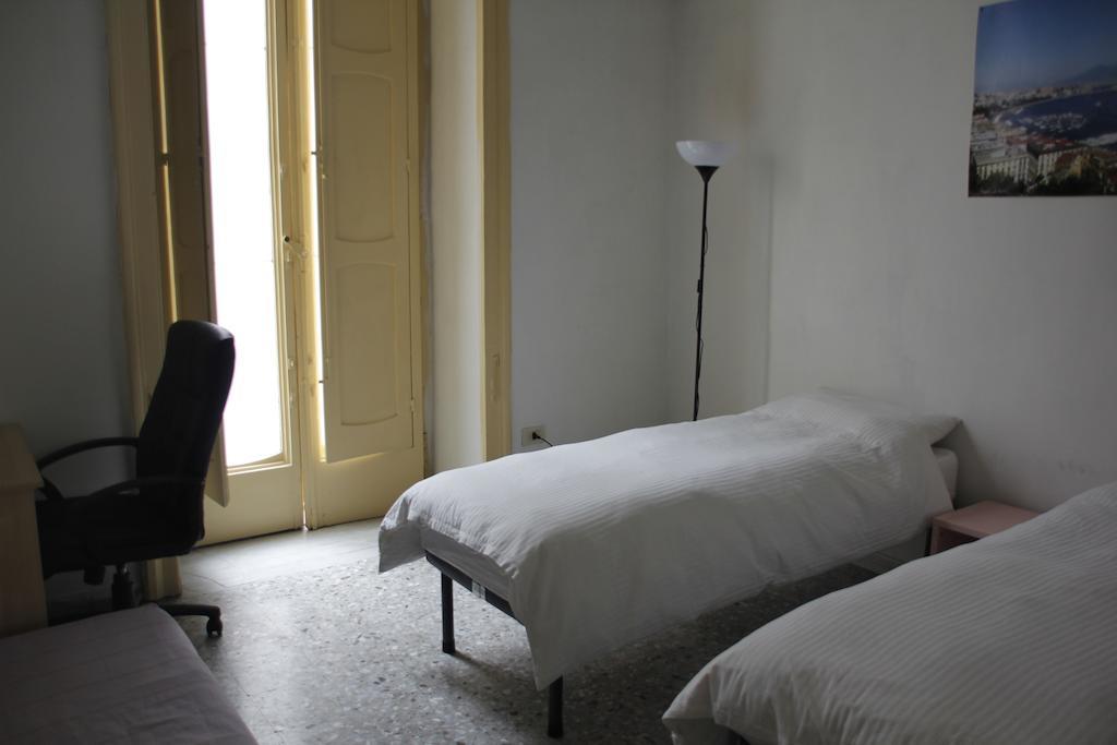 Youthhome B&B Napoli Cameră foto